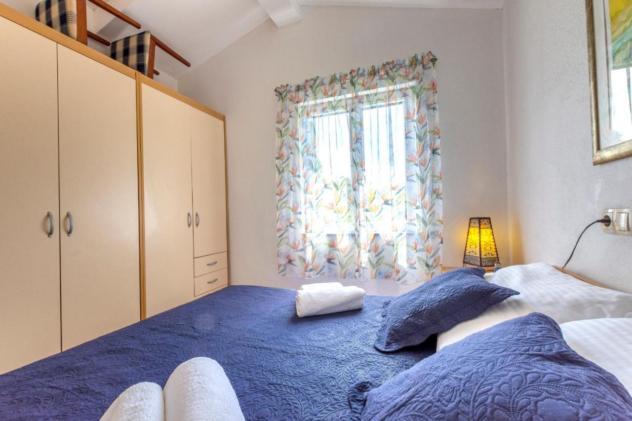 Janus Apartments Jelsa  Bagian luar foto