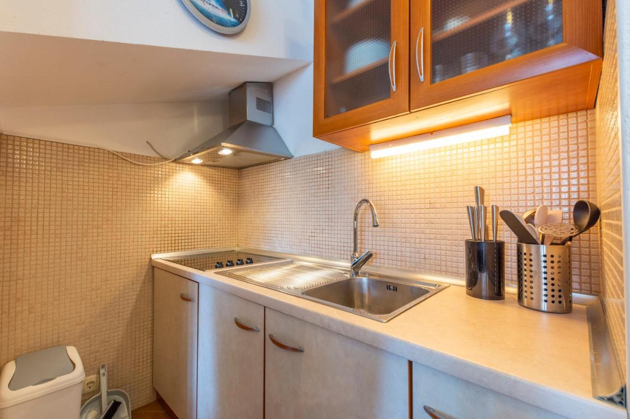 Janus Apartments Jelsa  Bagian luar foto