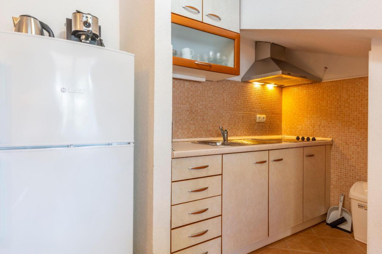 Janus Apartments Jelsa  Bagian luar foto