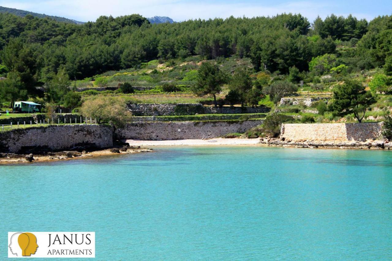 Janus Apartments Jelsa  Bagian luar foto